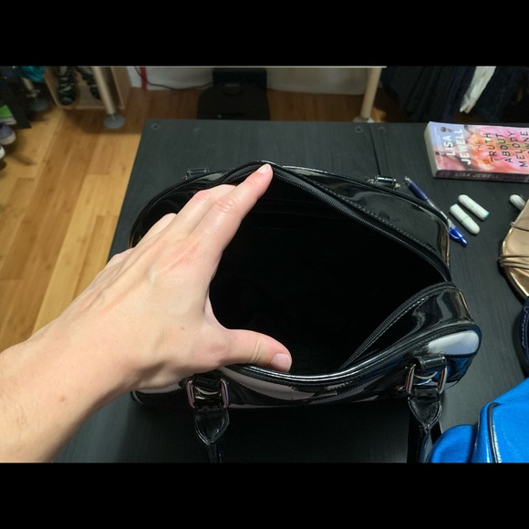 Brand new Serenade Beverly Hills Collection Purse - Picture 4 of 4